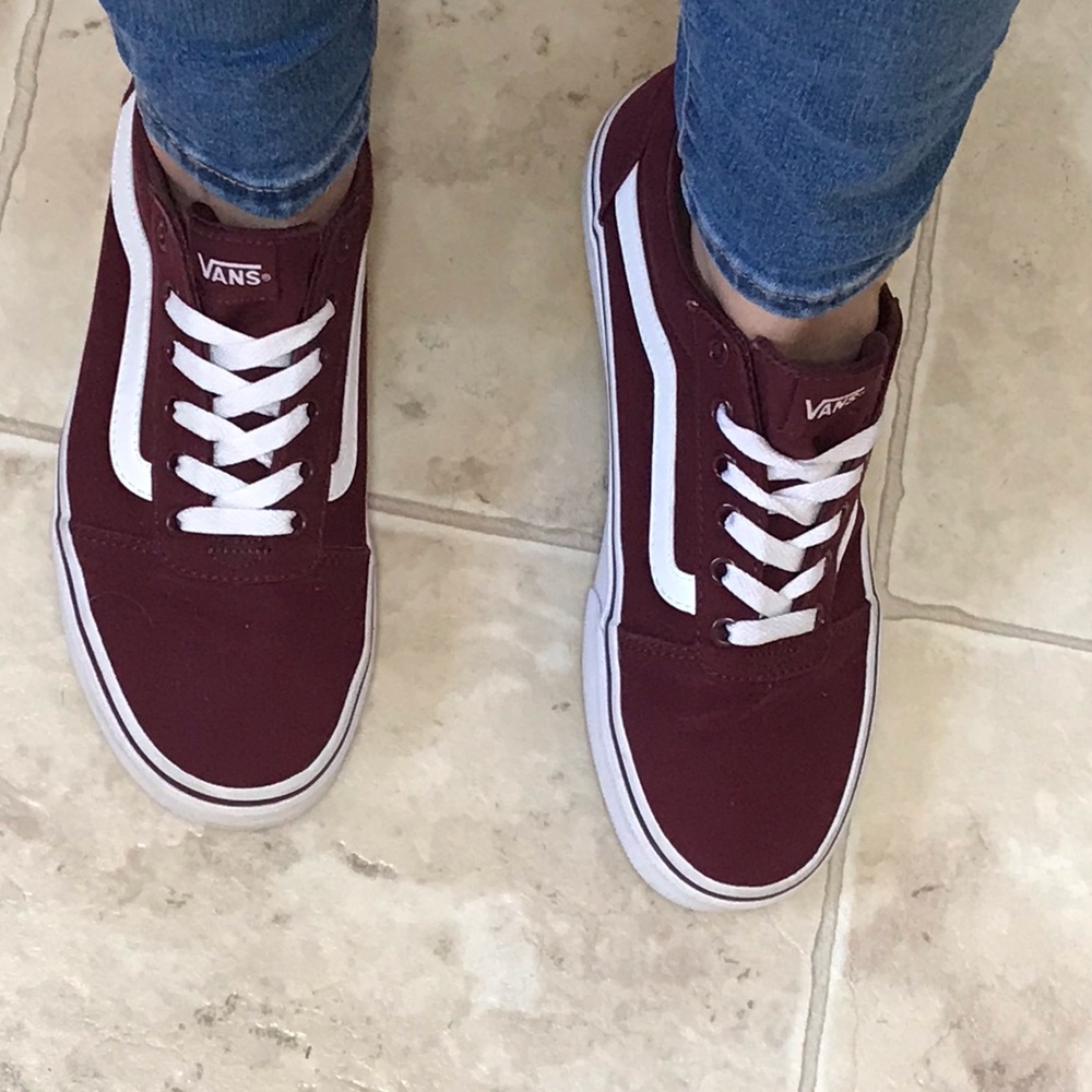 Burgundy Women’s Vans (Size 9.0)